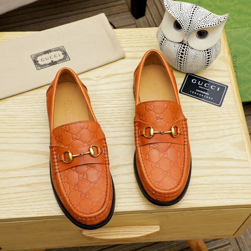 G*u*i leather shoes